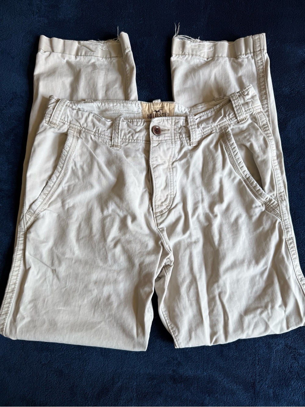 Hollister Men's Light Cream Chino Pants